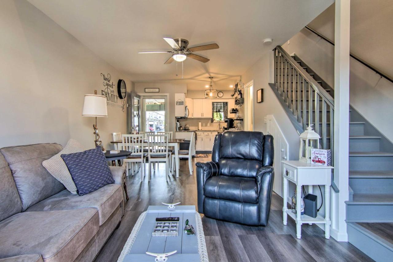 Airy Ocean City Condo On Canal Front With Deck! Exterior foto